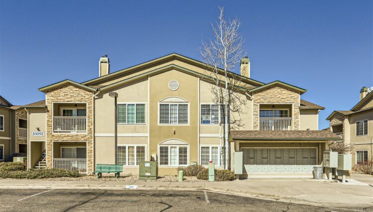 1 Exterior Front