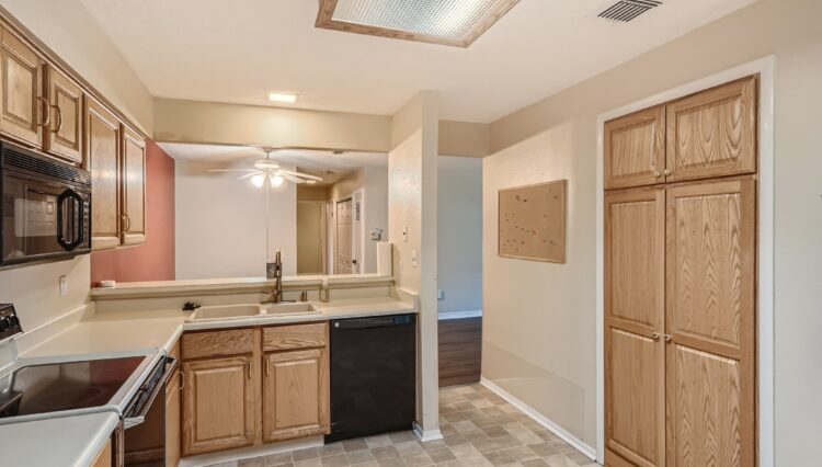 12 Kitchen