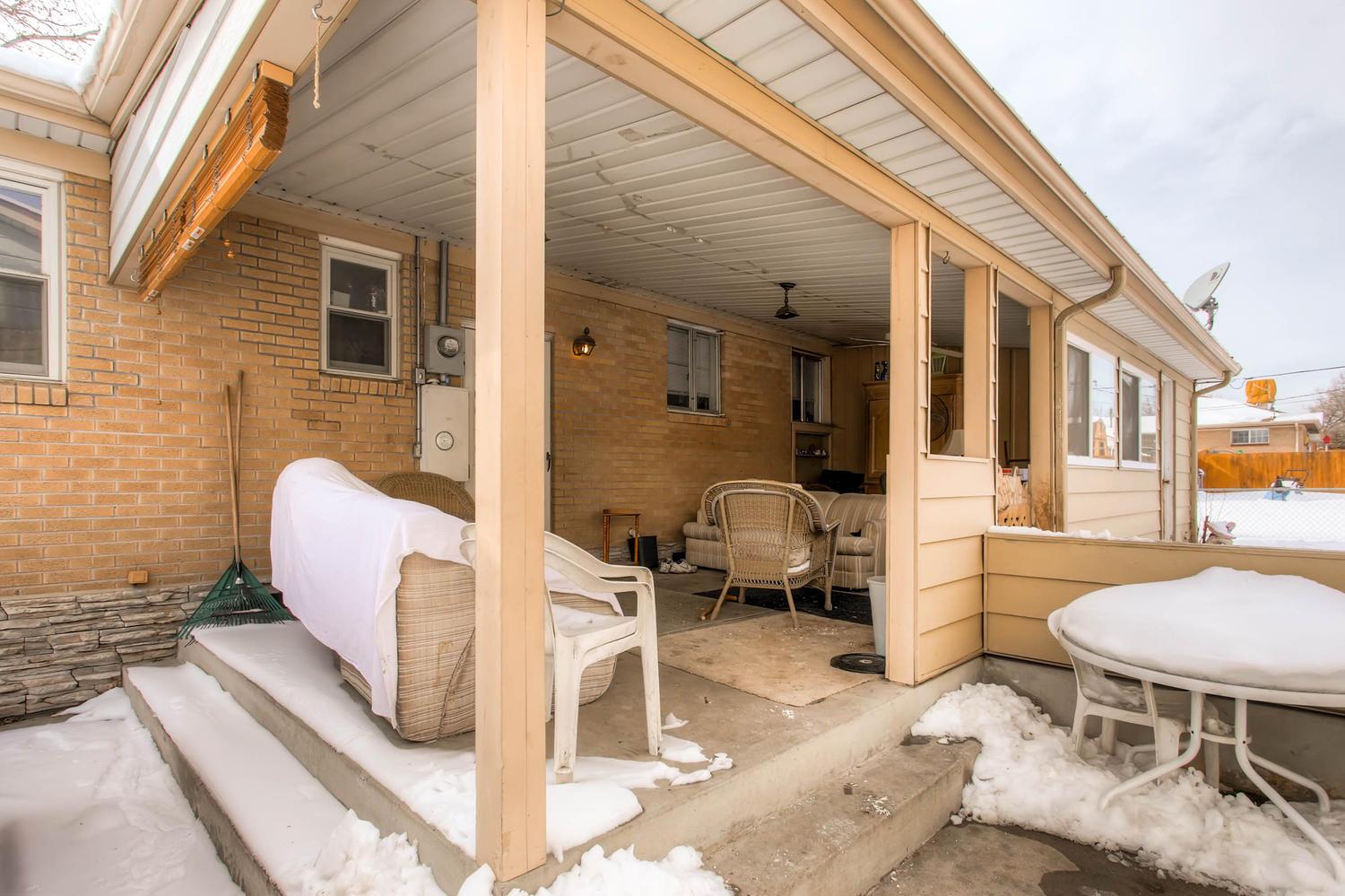 13 - Use - Covered Patio
