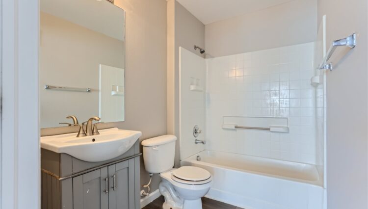 16 Full Bathroom