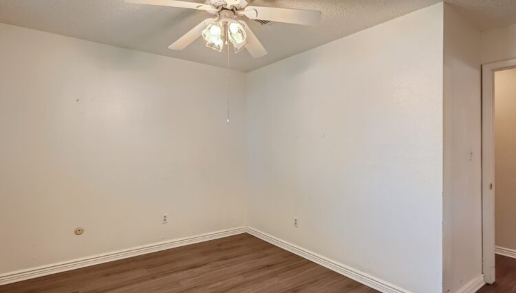 22 Bedroom