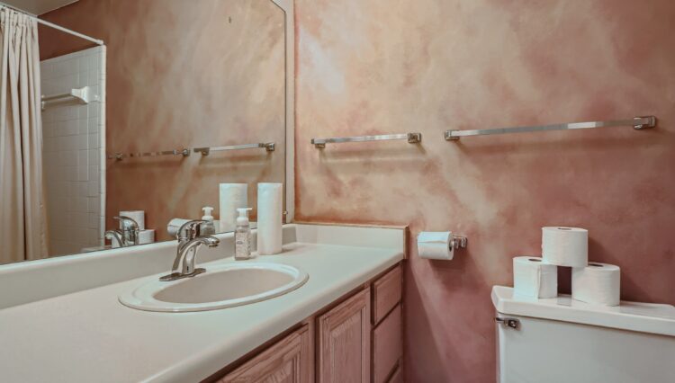 24 Bathroom