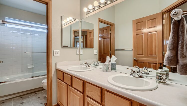 27 2nd Floor Bathroom