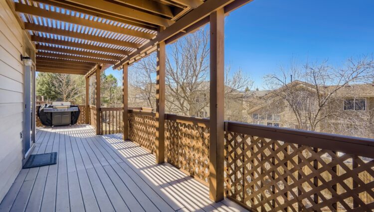 31 Deck with Pergola