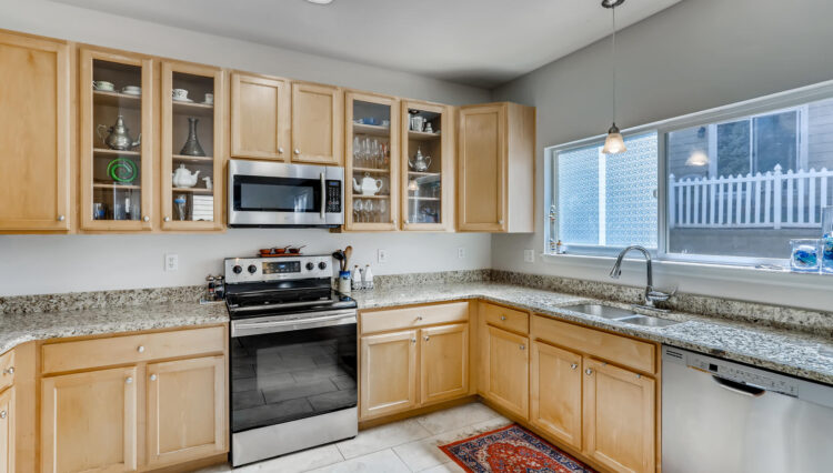 3264 E 139th Ave Thornton CO-008-009-Kitchen-MLS_Size