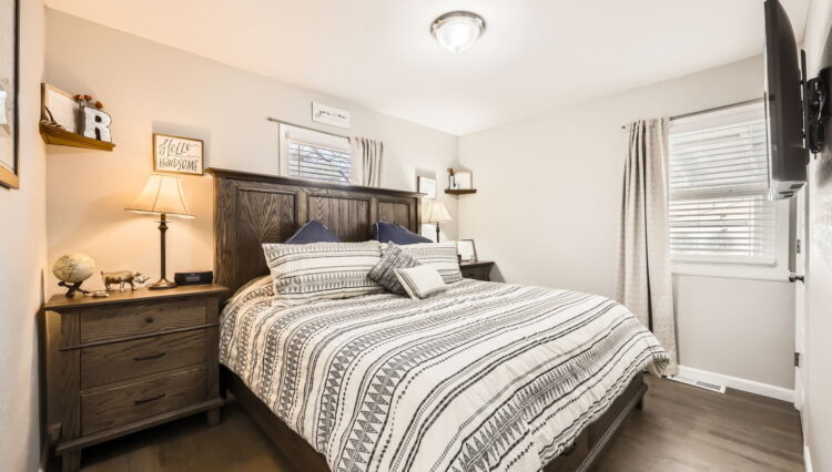 8 Primary Bedroom
