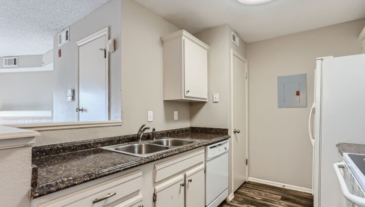 9510 E Florida Ave - Web Quality - 004 - 09 Kitchen