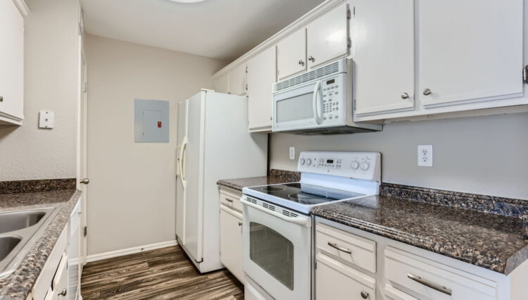 9510 E Florida Ave - Web Quality - 005 - 10 Kitchen