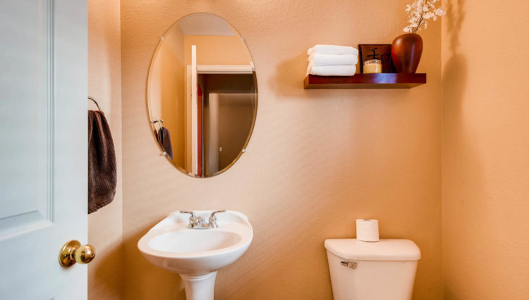 Use 10 Half Bath