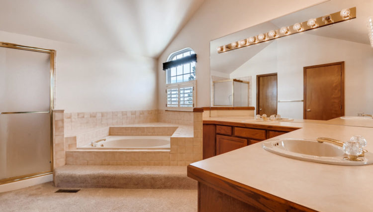 Use 12 Master Bath - $10,000 Concession!