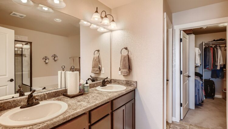 Use 13 Master Bath
