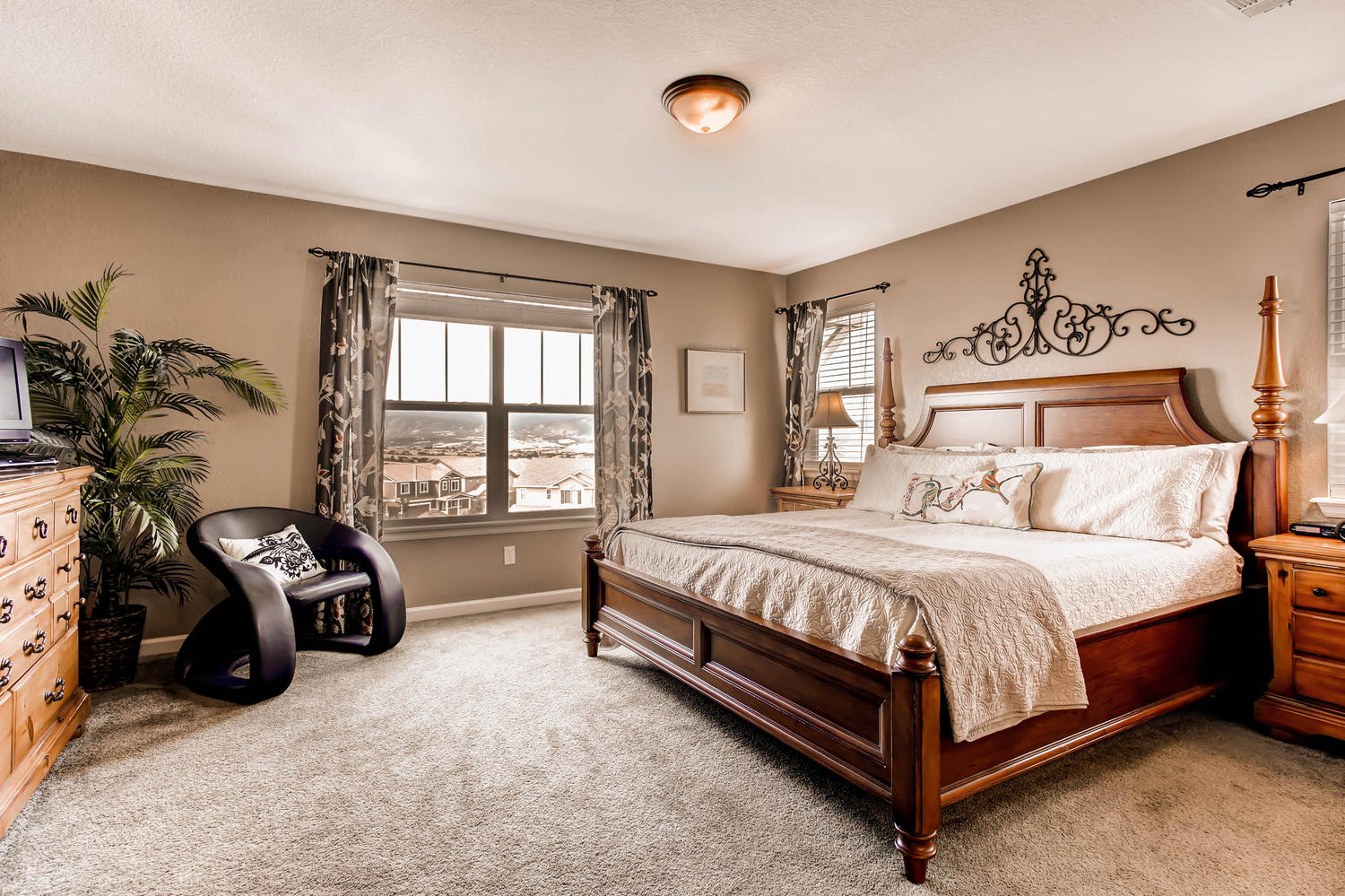 Use - 13 - Master bed