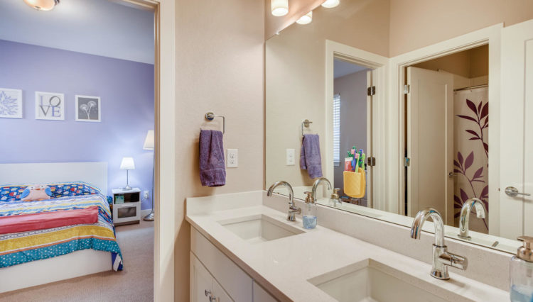 Use 14 Jack and Jill Bathroom