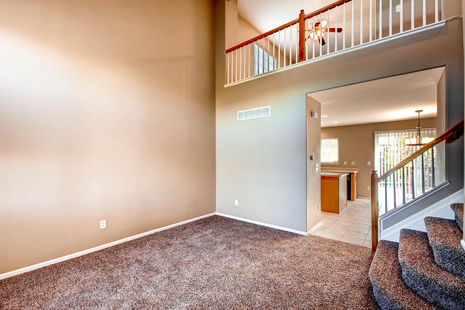 Use - 14 - Living Room