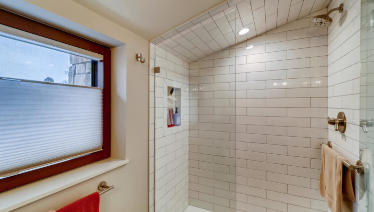 Use 15 Upper Level Bathroom