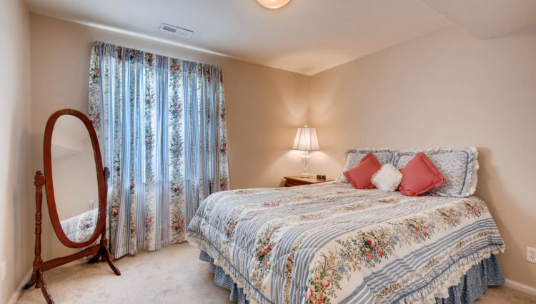 Use 16 Basement Bedroom