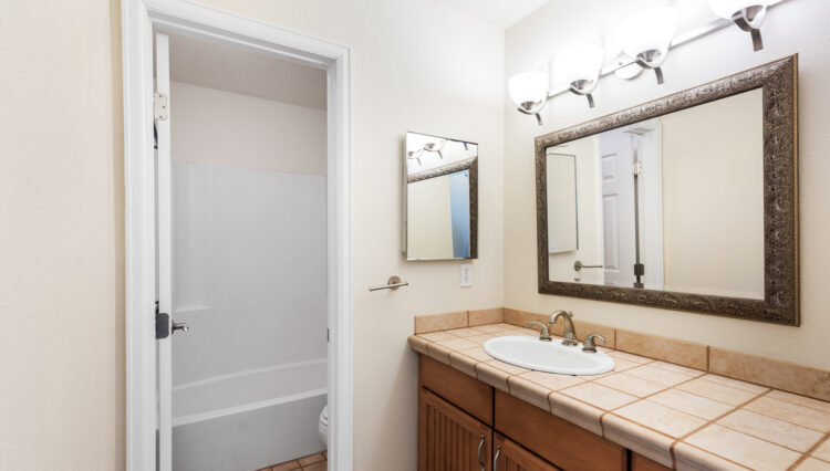 Use 16 - Full Bath