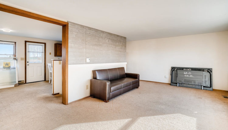Use 16 Main Floor Family Room