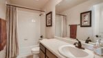 Use 18 Upstairs Bath