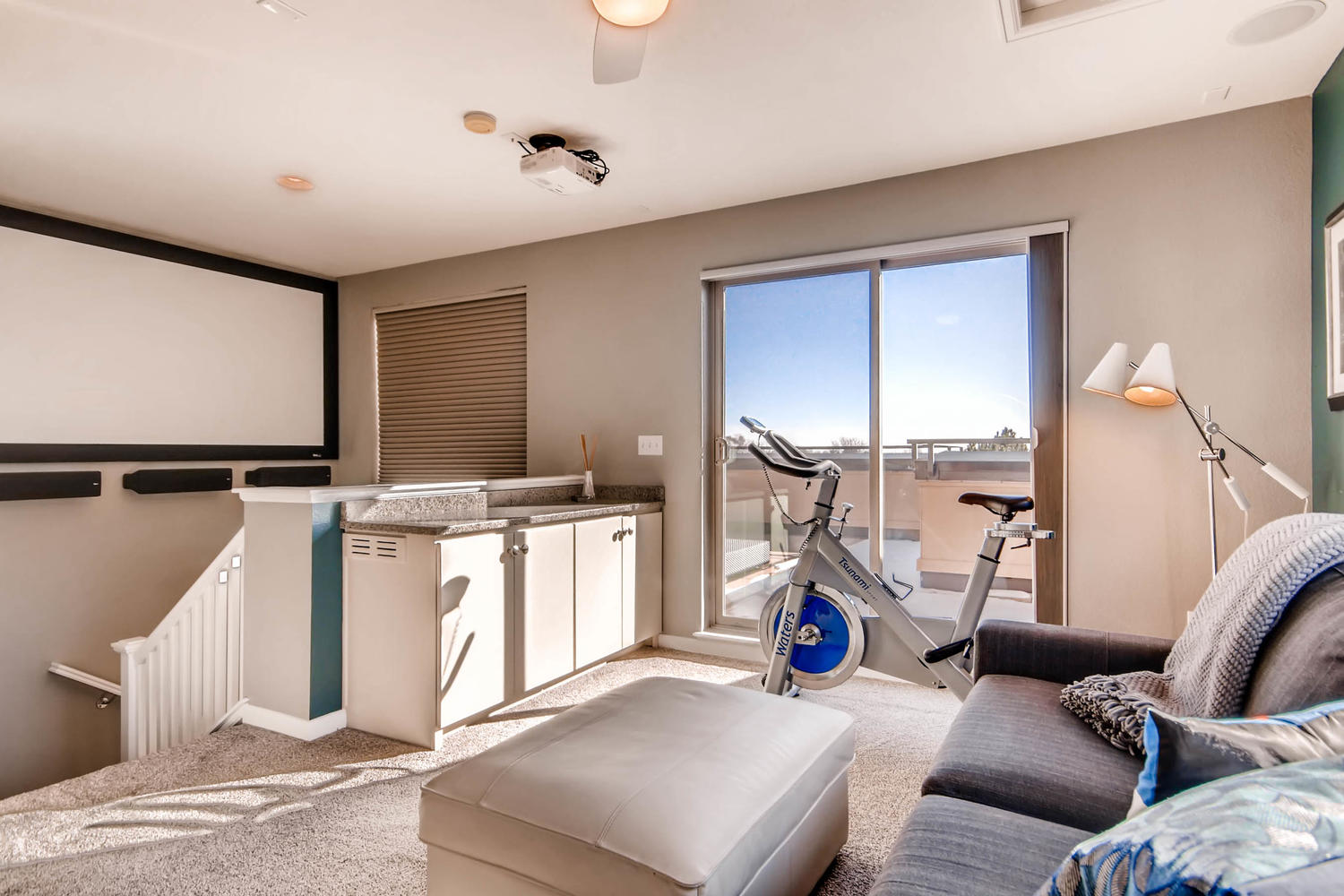 Use - 19 - Loft Living Area