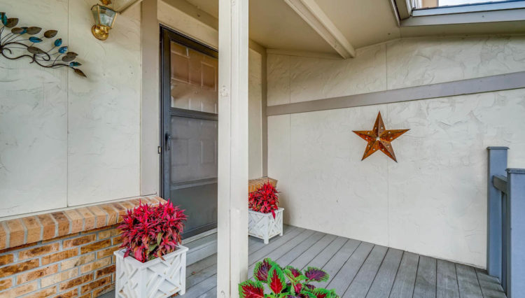 Use 2 Front Porch
