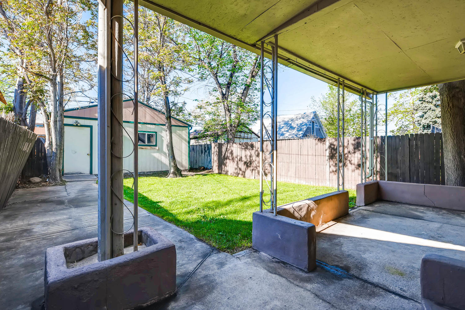 Use - 21 Covered Patio
