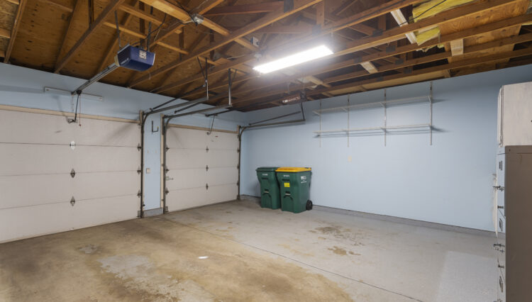 Use 23 - 2 Car Garage