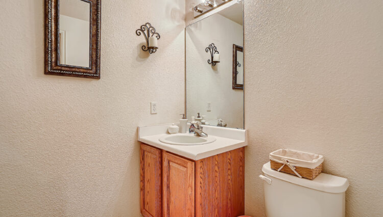 Use 24 Basement Half Bath