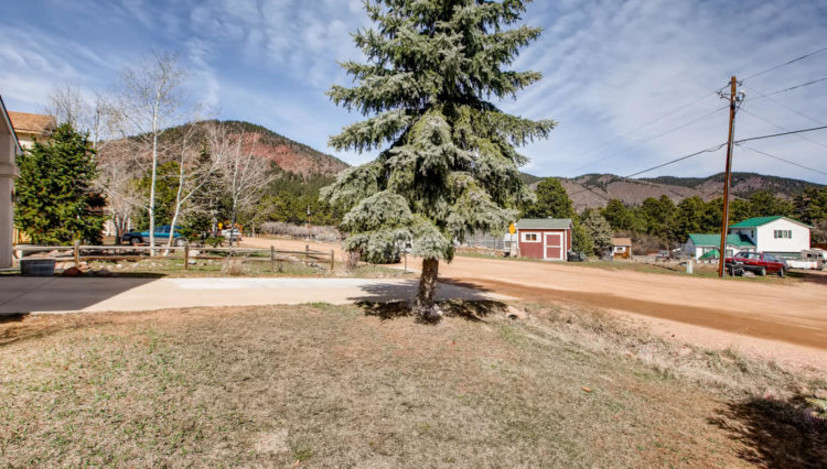 Use 25 Front Yard