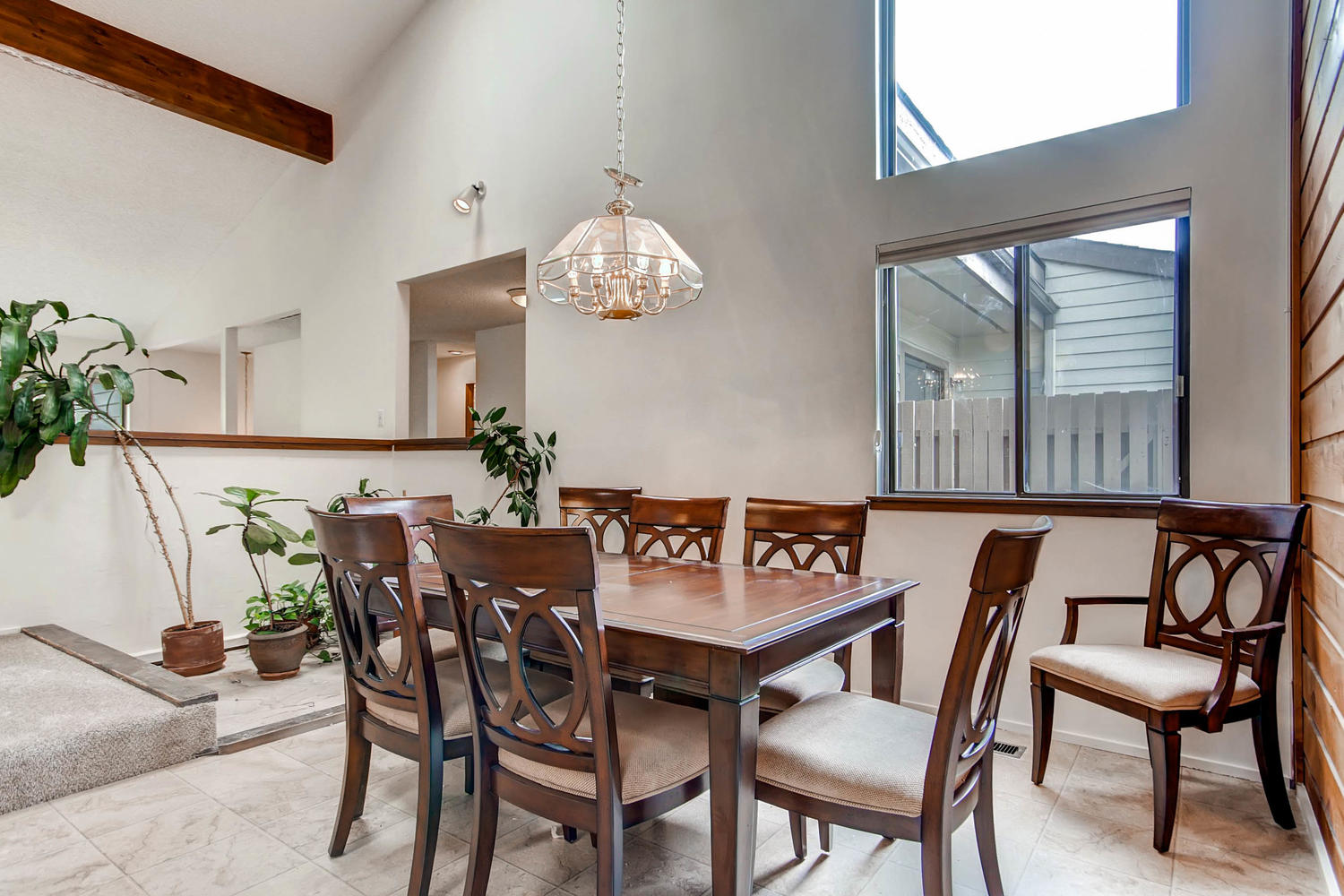 Use - 6 - Breakfast Nook