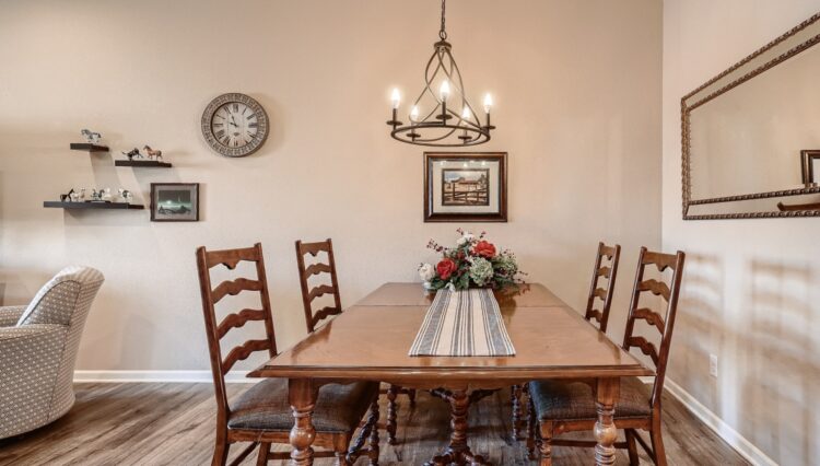 Use 6 Dining