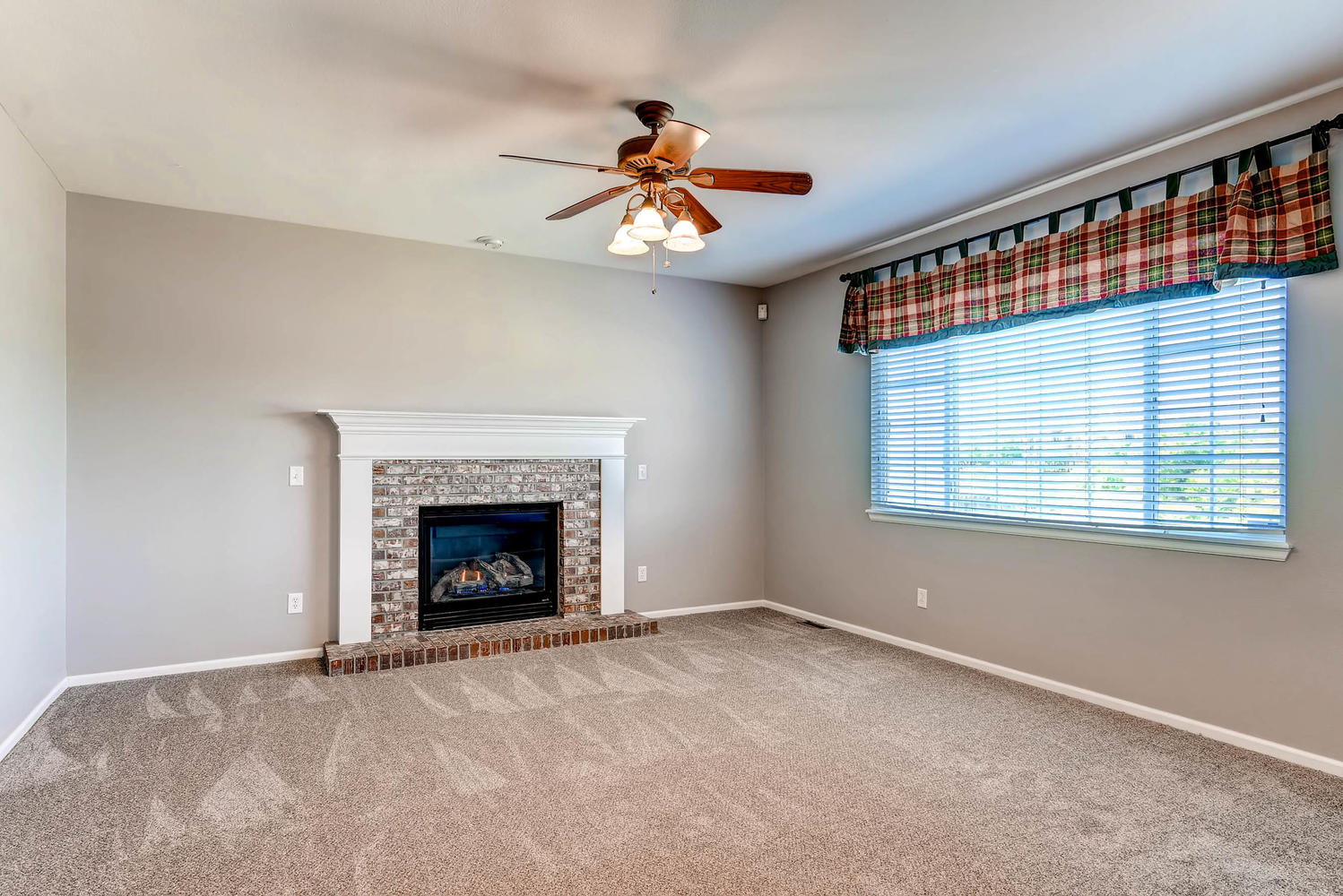 Use - 6 - Family Room