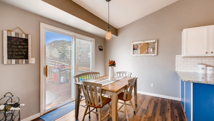 Use 7 Breakfast Nook