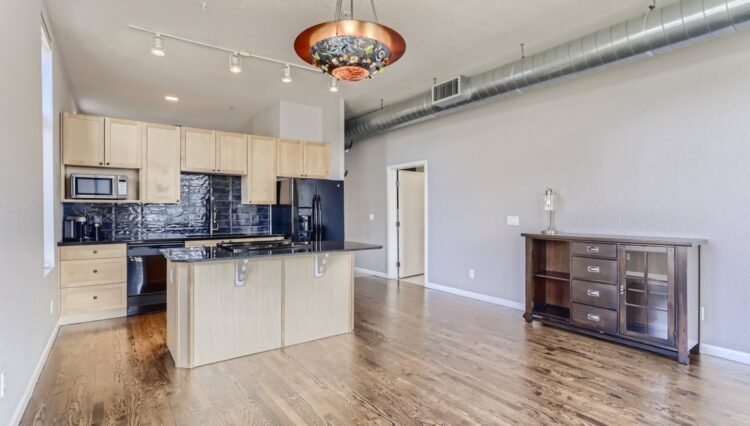 Use 8 Dining Area