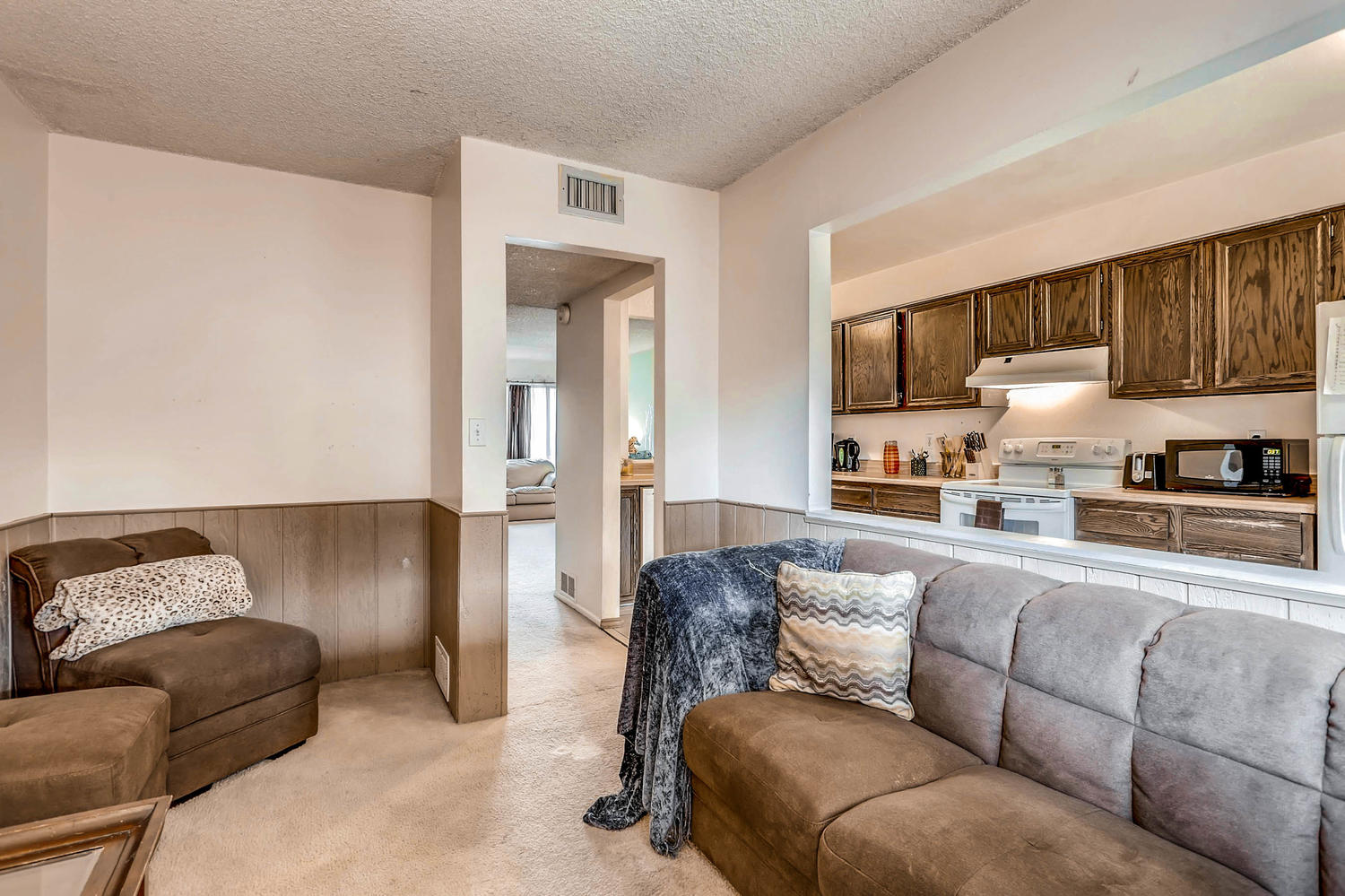 use-9-dining-or-living-room